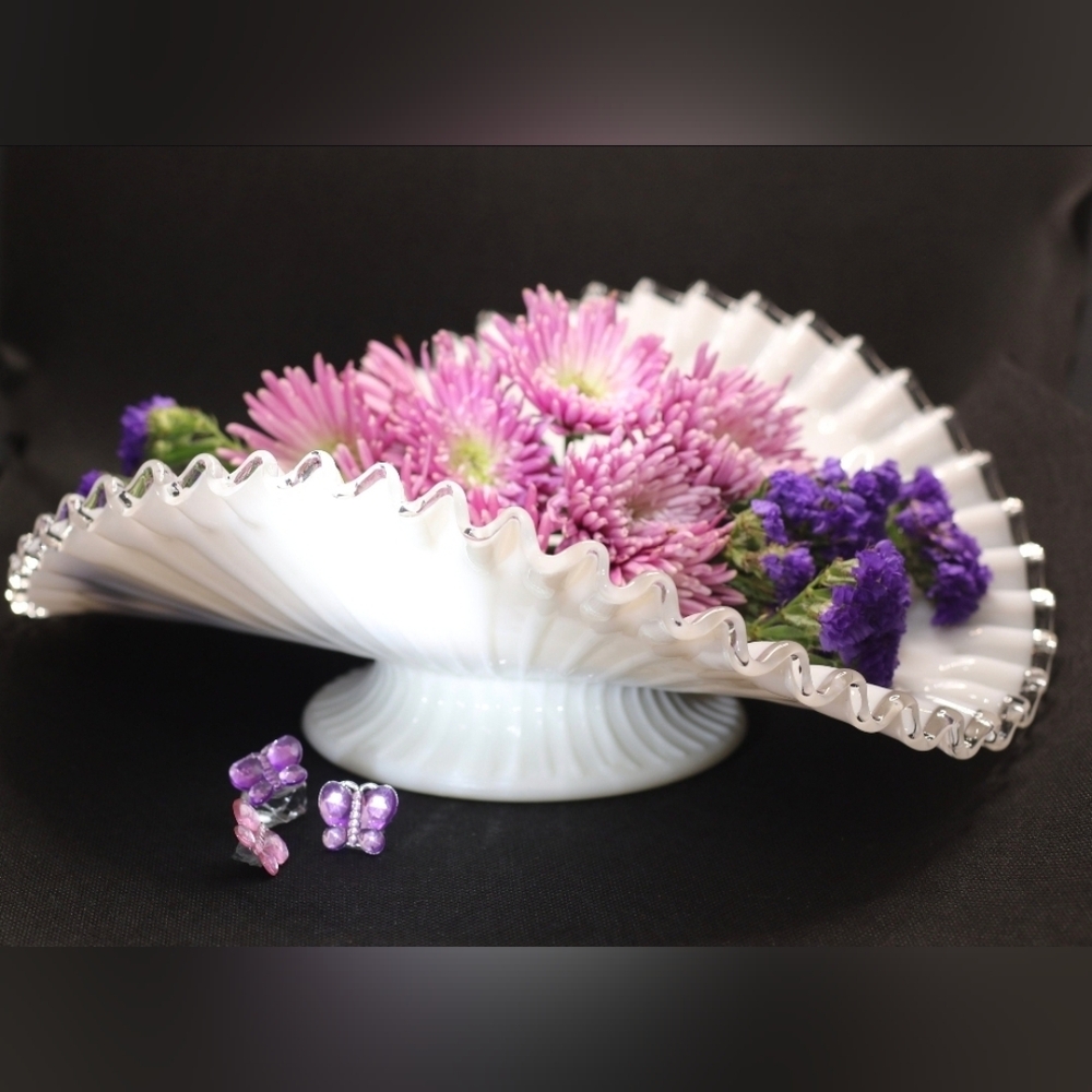 Milk Glass By Fenton Silvercrest Banana Bowl